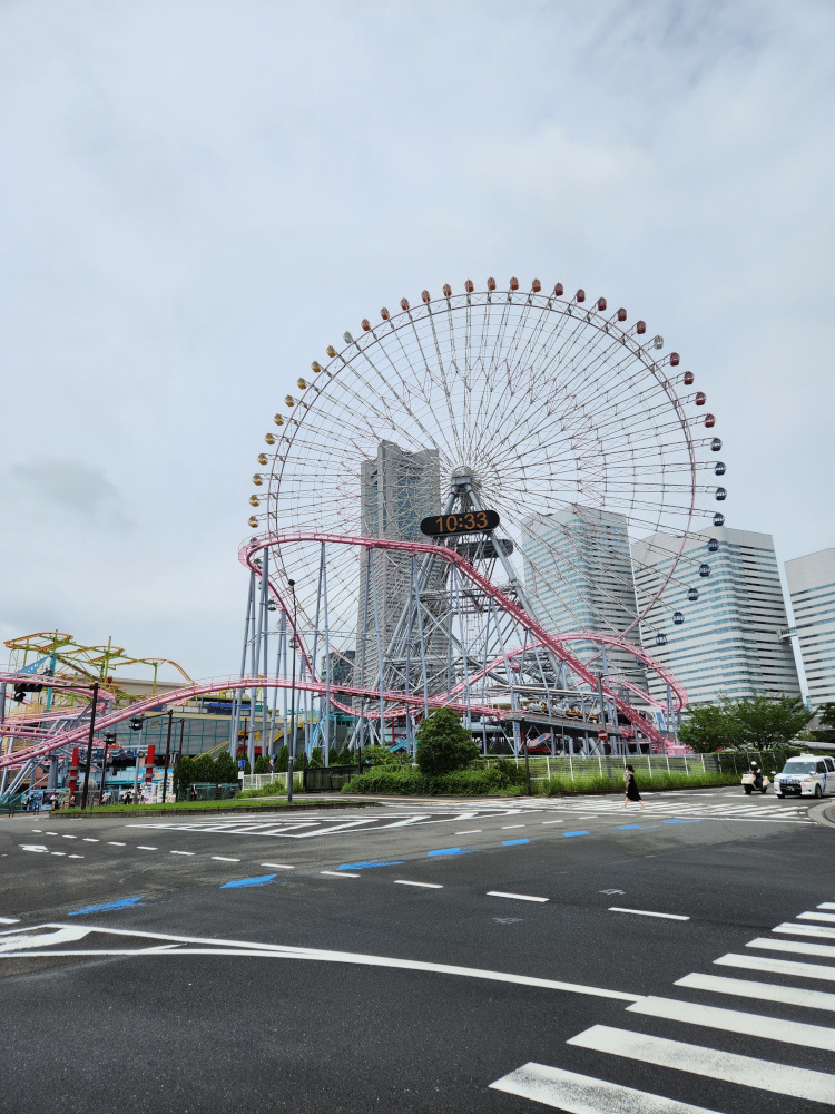 Cosmo World ferris wheel